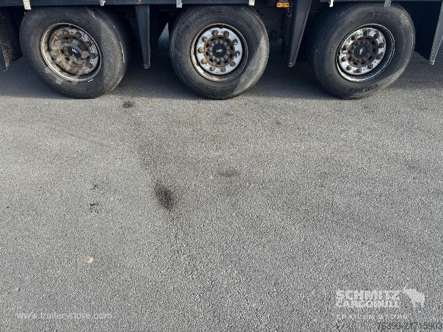 Open semitrailer with tarp Schmitz Cargobull Semitrailer Curtainsider Mega