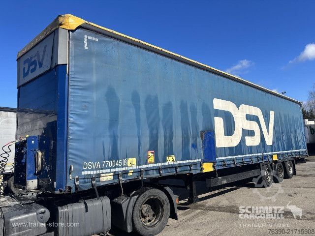 Open semitrailer with tarp Schmitz Cargobull Semitrailer Curtainsider Mega