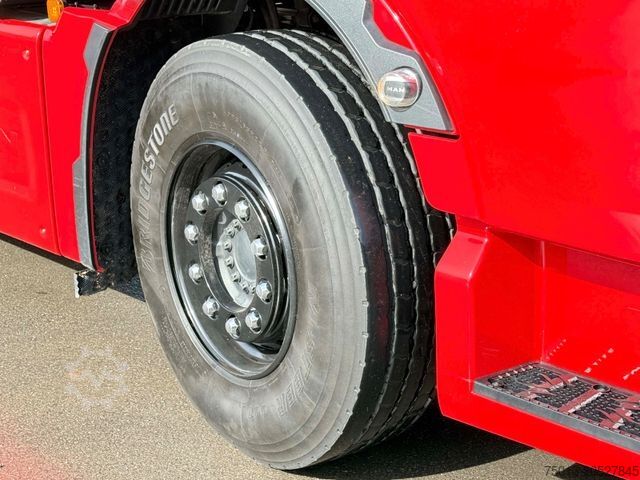 Camion forestier MAN TGX 33.510 BL CH 6X4 mit TajfunLIV 150Z96,MIETE?