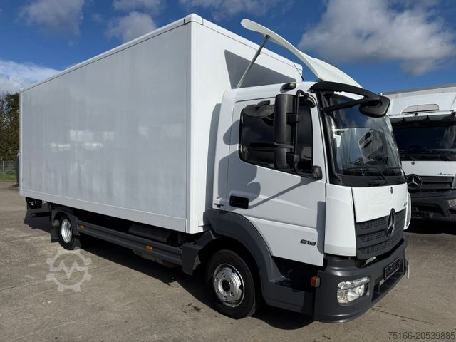 Furgoneta caja MERCEDES-BENZ ATEGO 818 L Koffer 6,10 m LBW 1 T*171 tkm*AHK