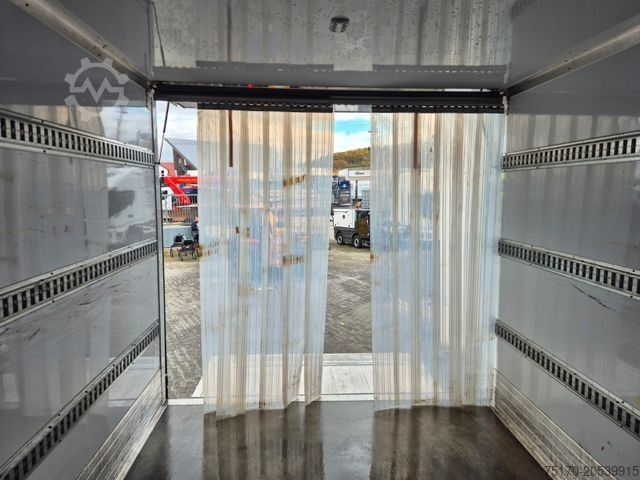 Fourgon isotherme frigorifique MERCEDES-BENZ Atego 818 L 4x2 LBW ThermoKing V-600