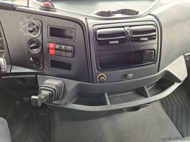 Fourgon isotherme frigorifique MERCEDES-BENZ Atego 818 L 4x2 LBW ThermoKing V-600