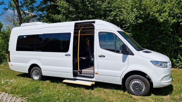 Microbuz MERCEDES-BENZ Sprinter Lord Comfort 22 Sitzer Stock COC Stock