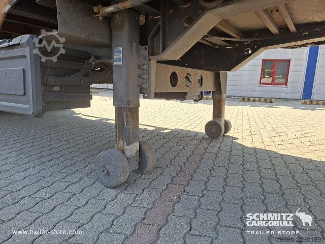 Semirremolque abierto con toldo Kögel Curtainsider Mega