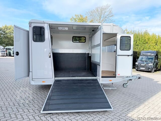 Remorcă pentru transport cai  2 Pferdeanh.ANKA Hengstemodell,Sattelk. mit Bett