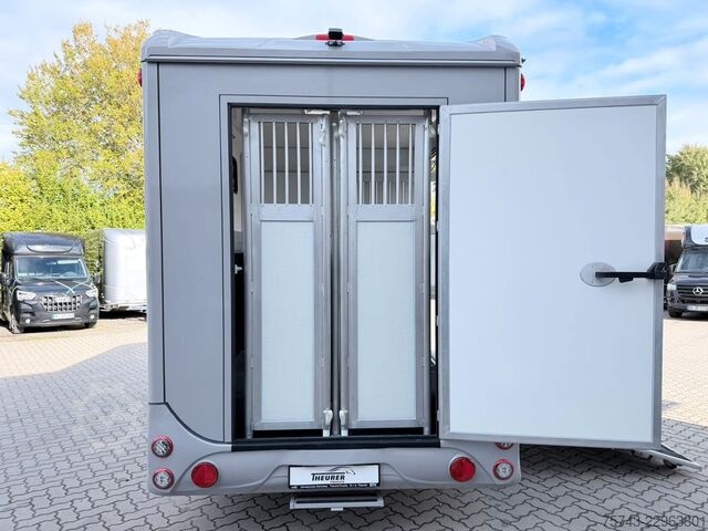 Remorcă pentru transport cai  2 Pferdeanh.ANKA Hengstemodell,Sattelk. mit Bett