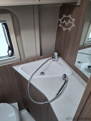 Campervan CARADO CV 640 Multimedia / Diesel 90l / Markise