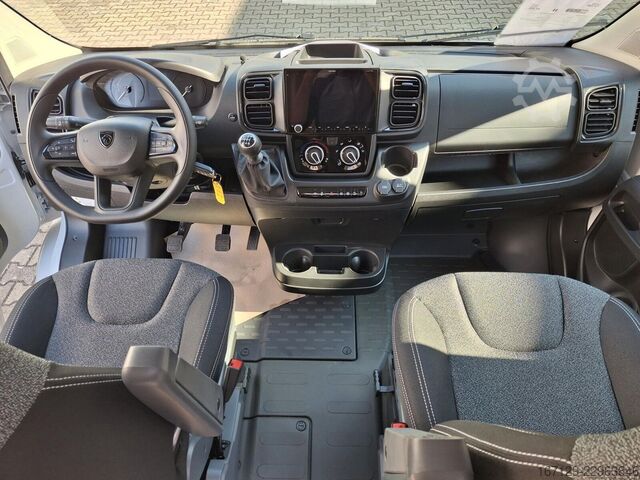 Campervan CARADO CV 640 Multimedia / Diesel 90l / Markise