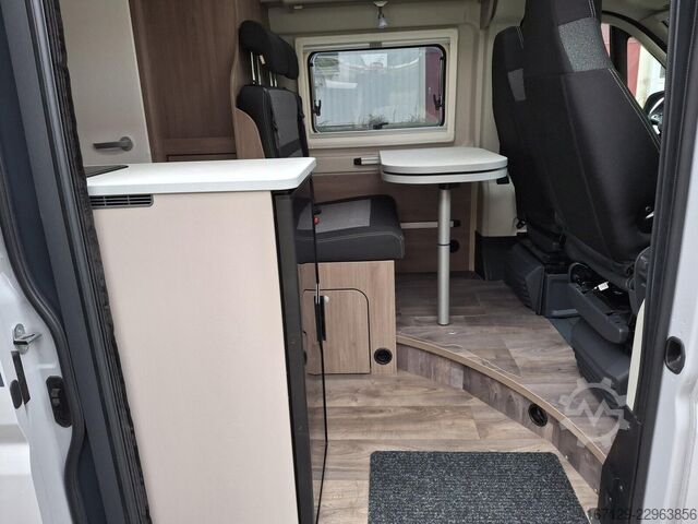 Campervan CARADO pro CV 640 Rahmenfenster, Multimediapaket