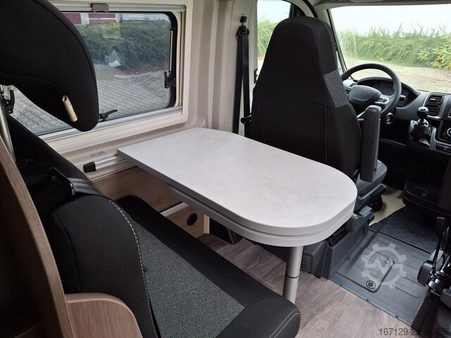 Campervan CARADO pro CV 640 Rahmenfenster, Multimediapaket