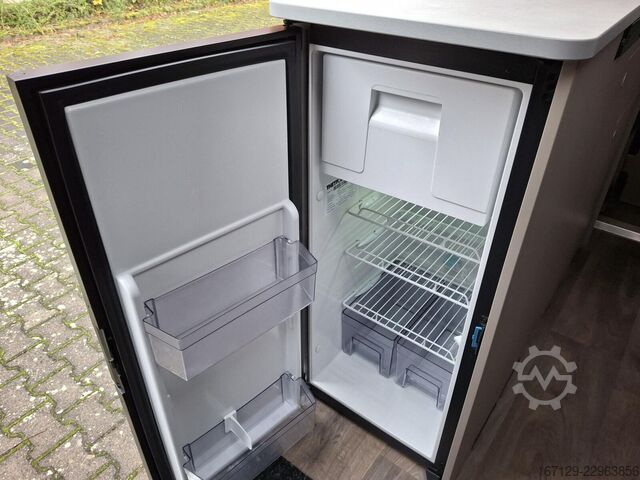 Campervan CARADO pro CV 640 Rahmenfenster, Multimediapaket