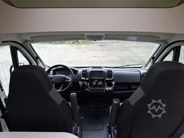 Campervan CARADO pro CV 640 Rahmenfenster, Multimediapaket