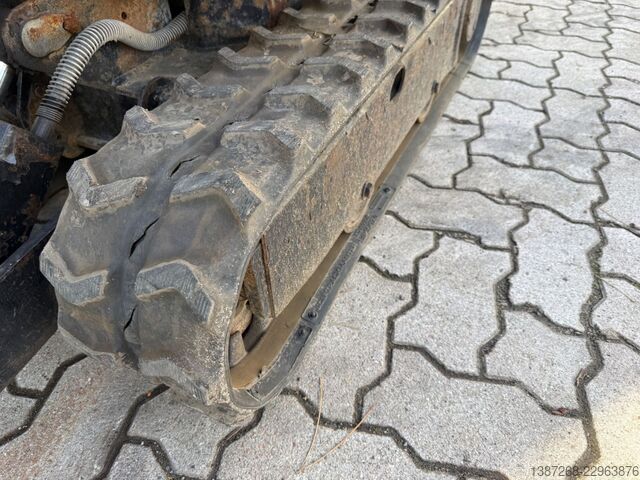 Minigraver JCB 8008 CTS / 2021 BJ / 733 H / 2 x Löffel