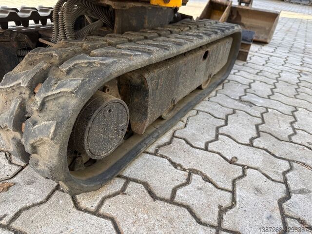 Minigraver JCB 8008 CTS / 2021 BJ / 733 H / 2 x Löffel