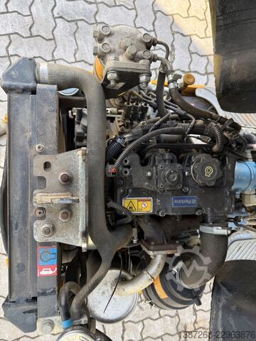 Minigraver JCB 8008 CTS / 2021 BJ / 733 H / 2 x Löffel