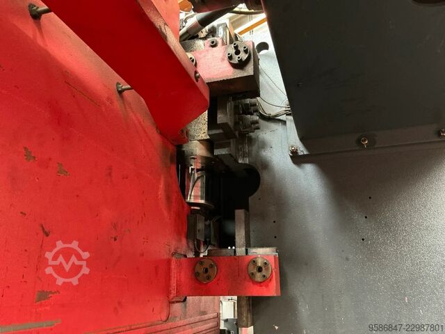 Prensa plegadora hidráulica Amada HFP NT 400-4L