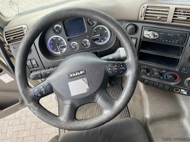 Skjutbar presenning DAF CF75.250 Curtside / Loading Lift / 672.000 KM /...