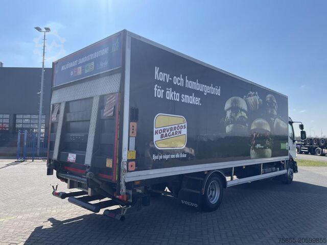 Gesloten bak Volvo FL240 Closed Box / Loading Lift / 157.000 KM