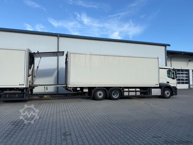 Ψυγείο φορτηγό MERCEDES-BENZ 2540 LL 6x2/4 Kühlkoffer 8.2m LBW 2,5t  Carrier