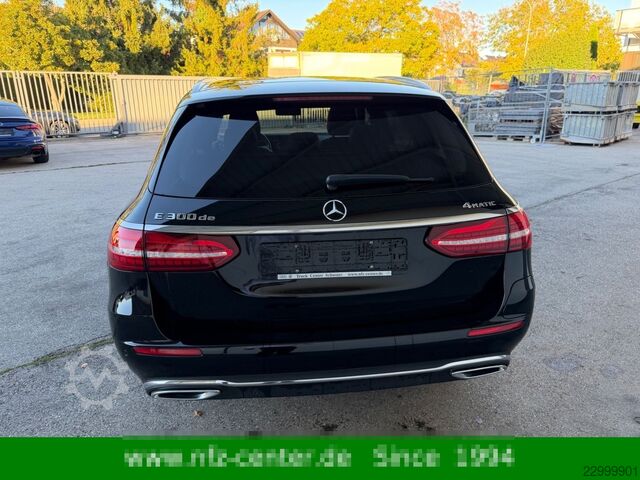 Miniautocarro MERCEDES-BENZ E 300 de 4Matic T Business-Paket