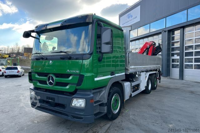 Tipper truck MERCEDES-BENZ 2551 V8 6x2 Fassi 185-5 Bj.2020