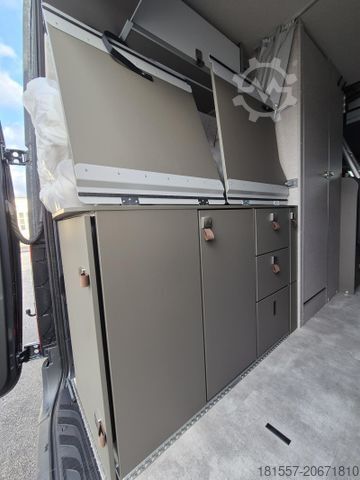 Kastenwagen Wohnmobil / Campervan HYMER/ERIBA Grand Canyon S CrossOver 600 Schlafdach/AHK 2.8t