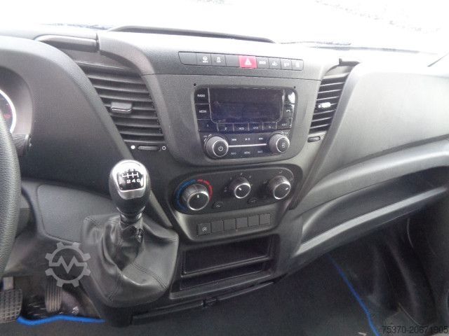 Aangepaste bestelwagen IVECO DAILY 35C14 - 3750