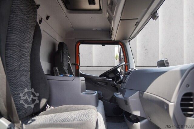 Furgon skrzyniowy Mercedes-Benz Atego 816 4x2 Automatik Junge Koffer LBW