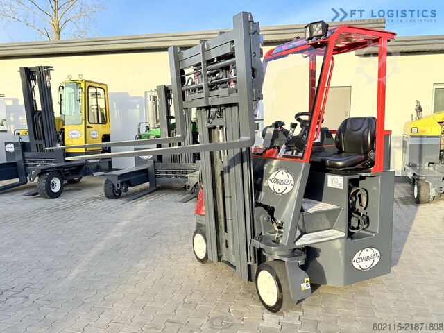 4-vejs gaffeltruck Combilift C3000CB GAS TRIPLEX 4900 FREE-LIFT
