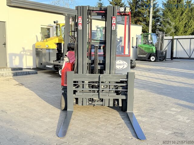 4-vejs gaffeltruck Combilift C3000CB GAS TRIPLEX 4900 FREE-LIFT