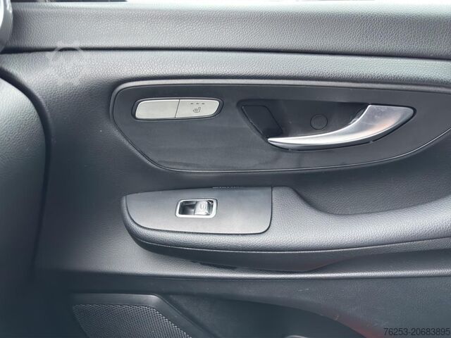 Minibus Mercedes-Benz V 220 d EDITION Lang ACC AUT Facelift Kam. LED