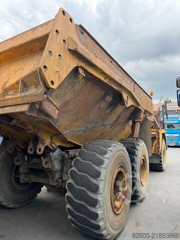Φορτηγό ανατρεπόμενο Komatsu HM 300-2