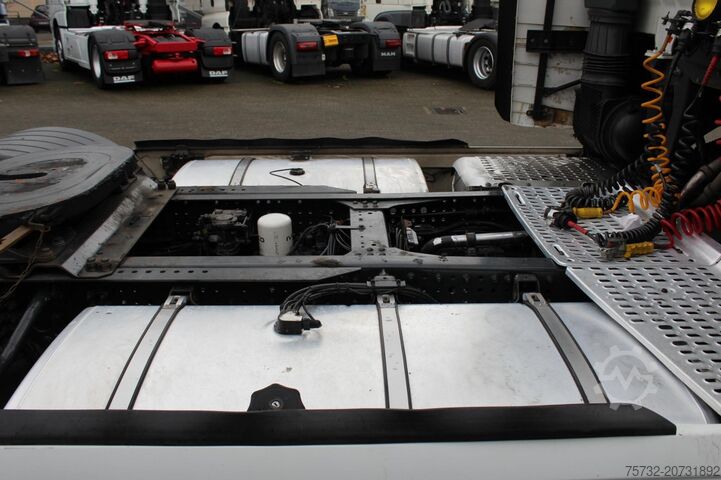 Standard tractor unit Iveco S-Way 510 Retarder Standklima Navi Kühlbox