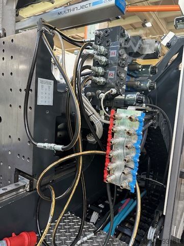 μηχανή χύτευσης με έγχυση Engel Victory 330H/80V/160 combi Ecodrive
