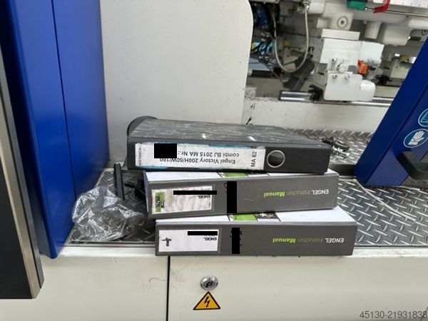μηχανή χύτευσης με έγχυση Engel Victory 200H/60W/180 combi