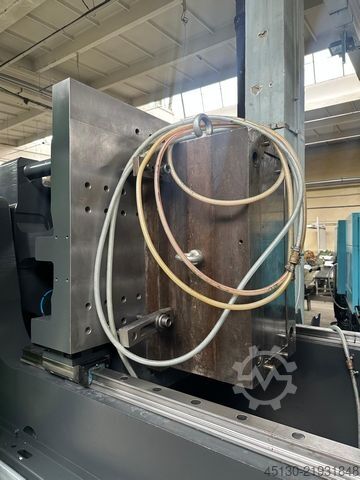 μηχανή χύτευσης με έγχυση Engel Victory 2460/260 Tech Ecodrive