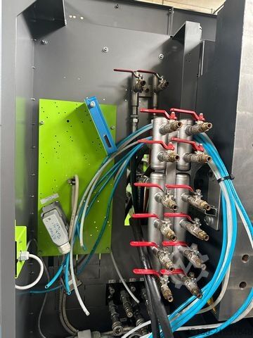 μηχανή χύτευσης με έγχυση Engel Victory 2460/260 Tech Ecodrive