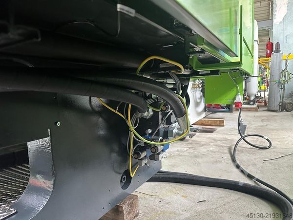 μηχανή χύτευσης με έγχυση Engel Victory 2460/260 Tech Ecodrive