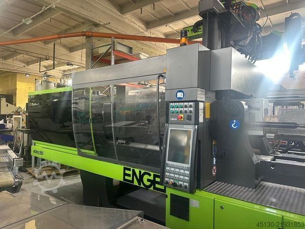 μηχανή χύτευσης με έγχυση Engel Victory 1350/260 Tech Ecodrive