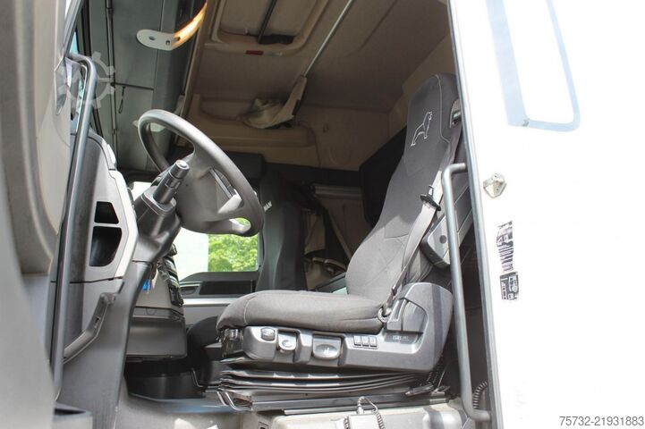 Standard nyergesvontató MAN TGX 510 XLX Retarder Standklima 2 Tank Kühlbox