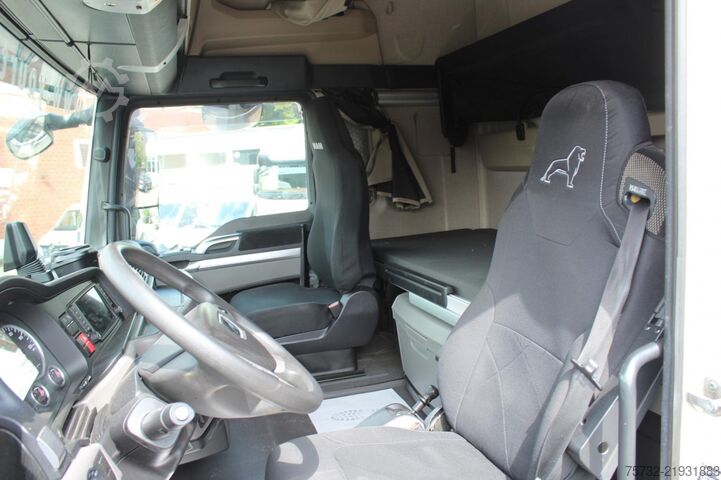 Standard nyergesvontató MAN TGX 510 XLX Retarder Standklima 2 Tank Kühlbox