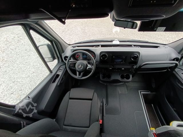 Bus MERCEDES-BENZ Sprinter 519