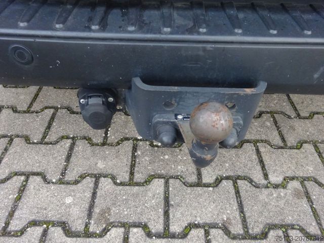 Panel van FORD Transit Custom Kasten 320 L2H1 Trend 130PS Navi