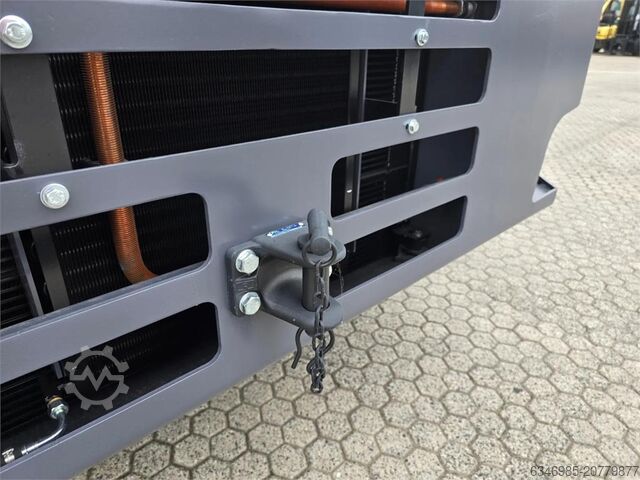 Ciągnik terminalowy Mafi R336 4x4