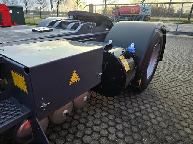 Ciągnik terminalowy Mafi T230