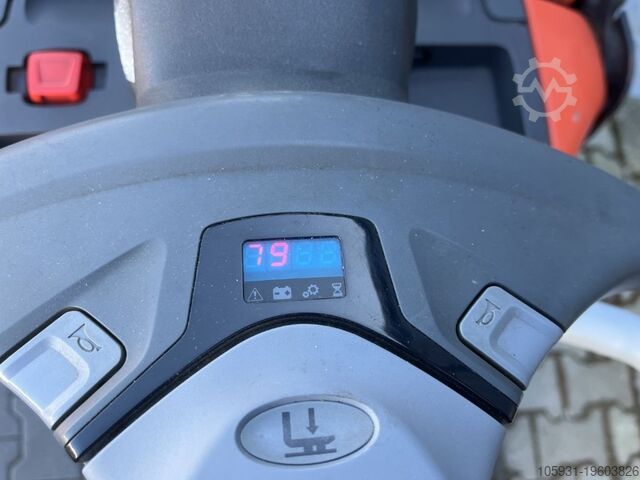 Chariot élévateur à fourche BT SPE120L