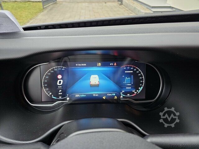 Furgone a tetto alto Iveco Daily 35S18HA8V DOKA Hi-Matic 12m³ L2H2 7 Sitze