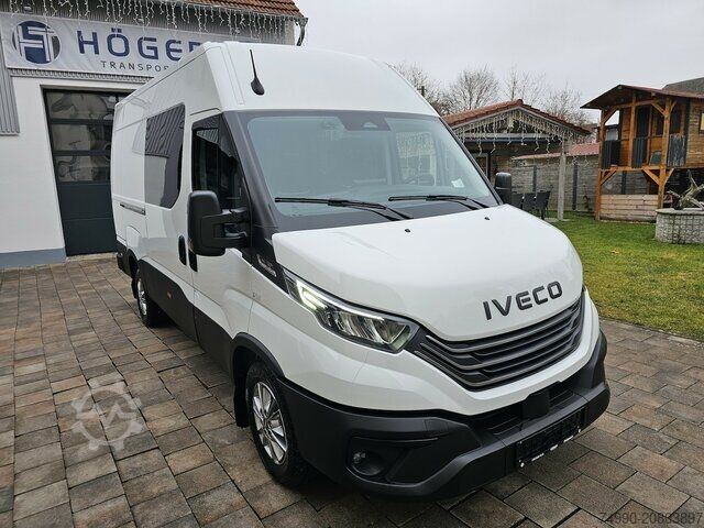 Furgone a tetto alto Iveco Daily 35S18HA8V DOKA Hi-Matic 12m³ L2H2 7 Sitze