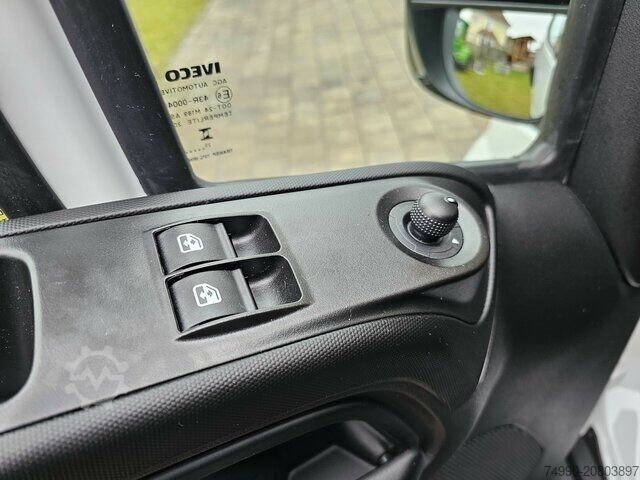 Furgone a tetto alto Iveco Daily 35S18HA8V DOKA Hi-Matic 12m³ L2H2 7 Sitze