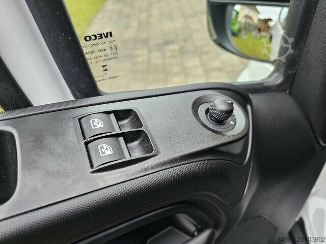 Furgone a tetto alto Iveco Daily 35S18HA8V DOKA Hi-Matic 12m³ L2H2 7 Sitze